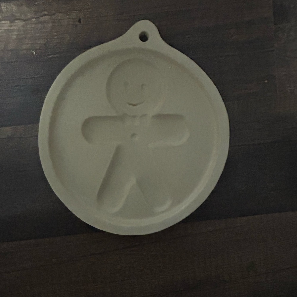 Gingerbread Ornament Ceramic Hanging Decoration - Off-White